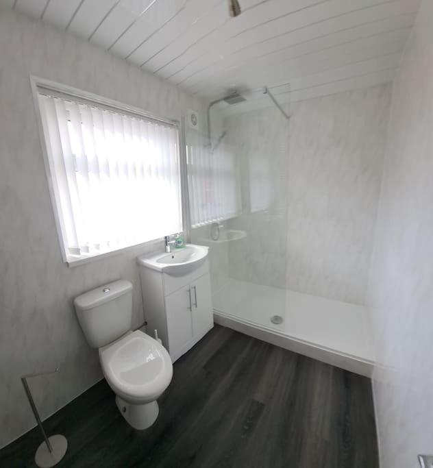 1 Bed Apart Dowlais 외부 사진