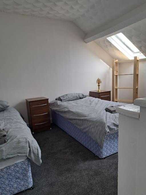 1 Bed Apart Dowlais 외부 사진